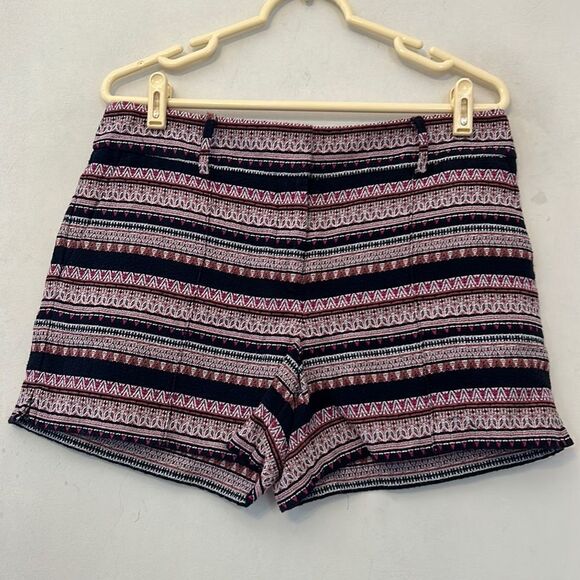 Loft pink navy patterned shorts with side slits Size 6 - Picture 1 of 9
